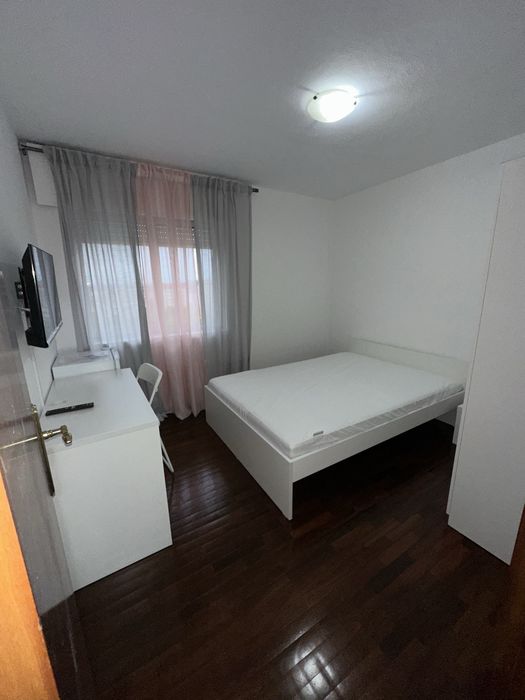 Quartos para arrendar em Santo António dos Cavaleiros – Lisboa