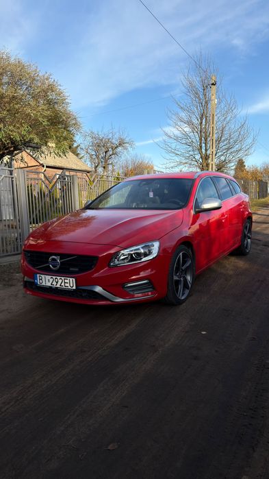 Volvo V60 1.6 T4 180kM R-design manual