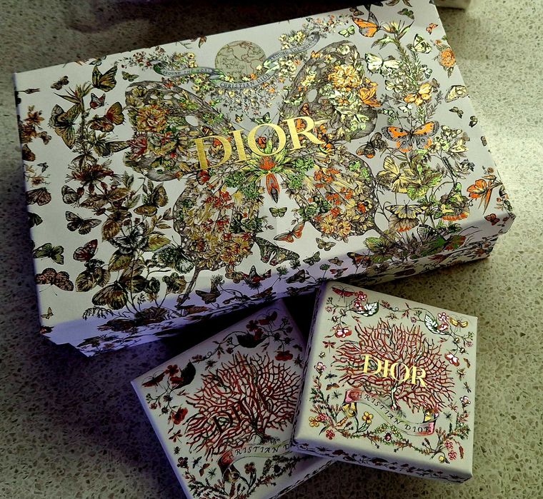 Подарункові пакети/коробки DIOR