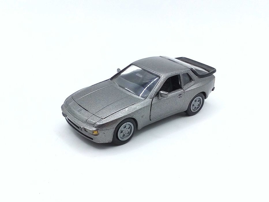 Porsche 944 - skala 1:43 NZG Modells