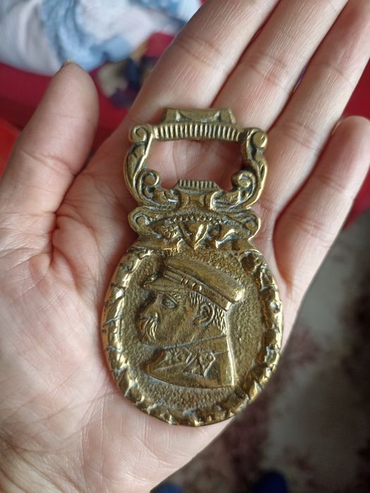 Otwieracz  mosiężny z Piłsudskim