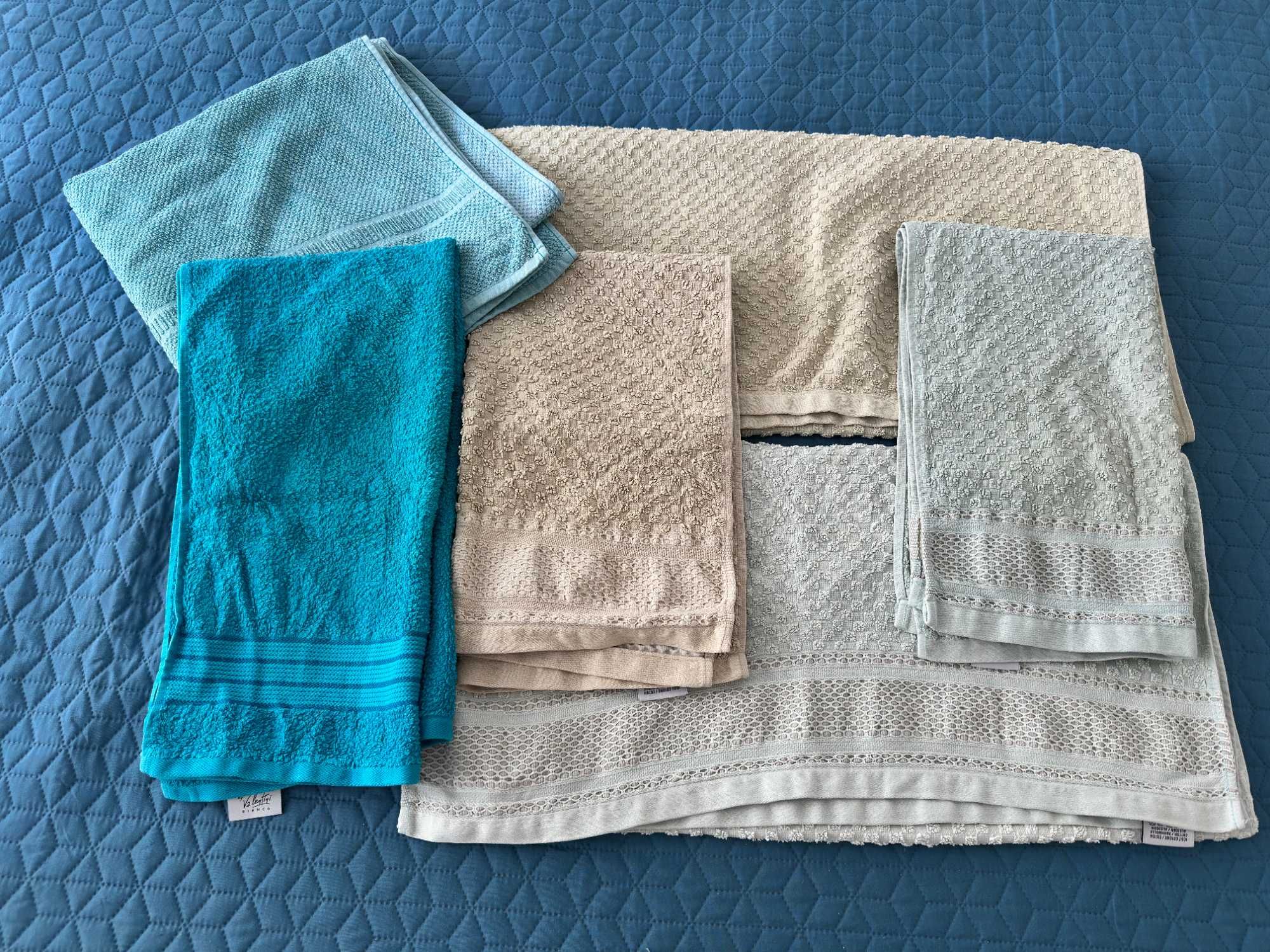 Conjunto de 6 toalhas (3 banho / 3 rosto)