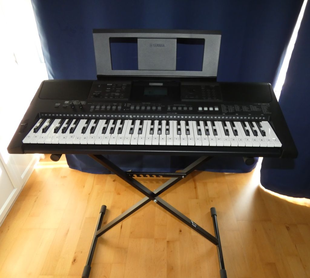 Yamaha PSR-463 keyboard
