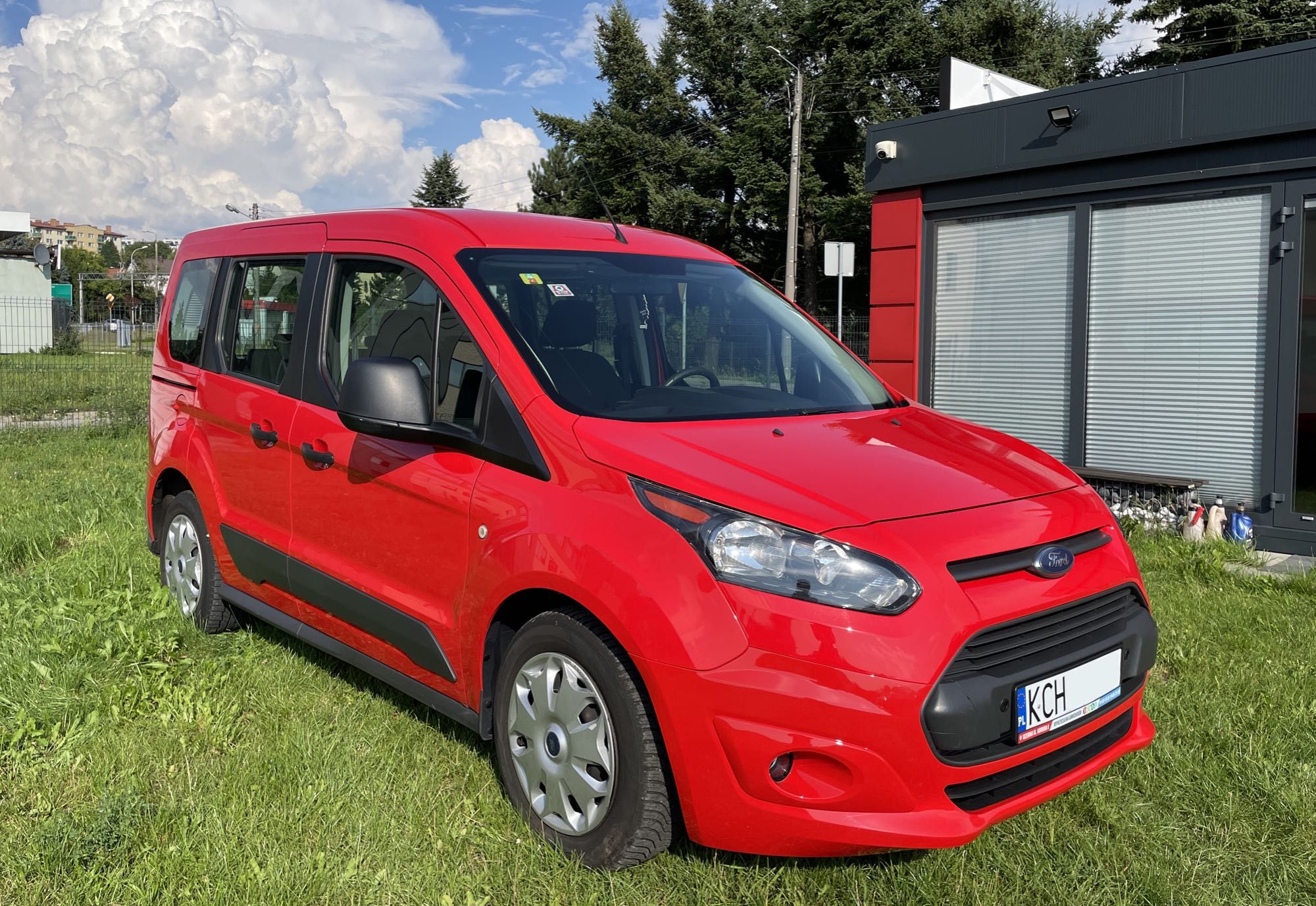 Wynajem samochodu van 5 osobowy Ford Tourneo Connect Wypożyczalnia aut