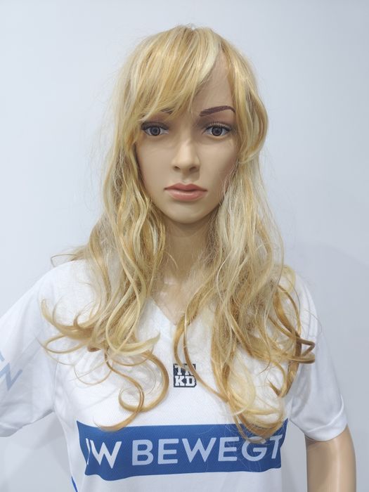 Nowa falowana peruka blond z grzywką + siateczka