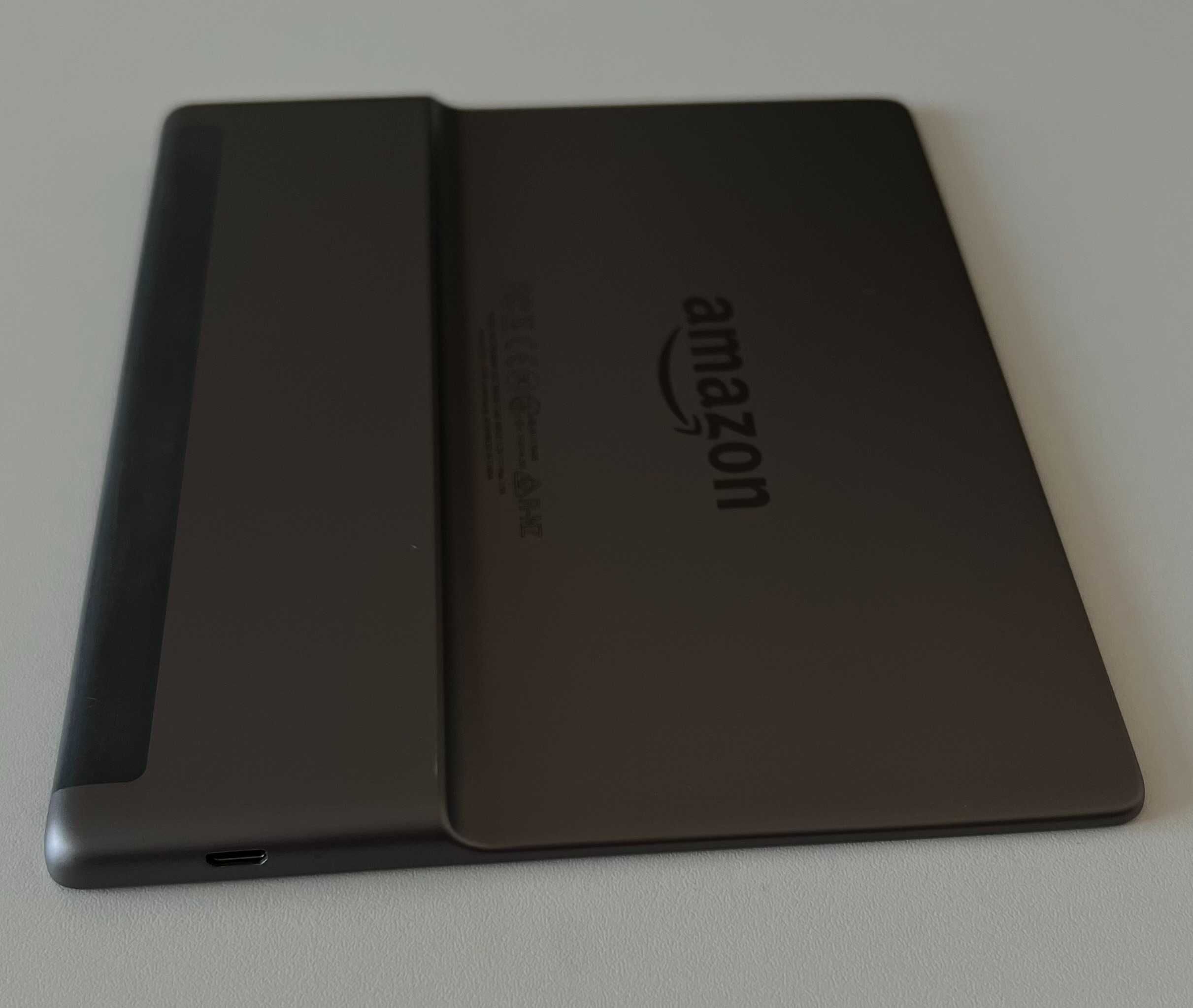 Kindle Oasis (9 gen) — 7", 32GB, стан 9/10 + 2 чохли