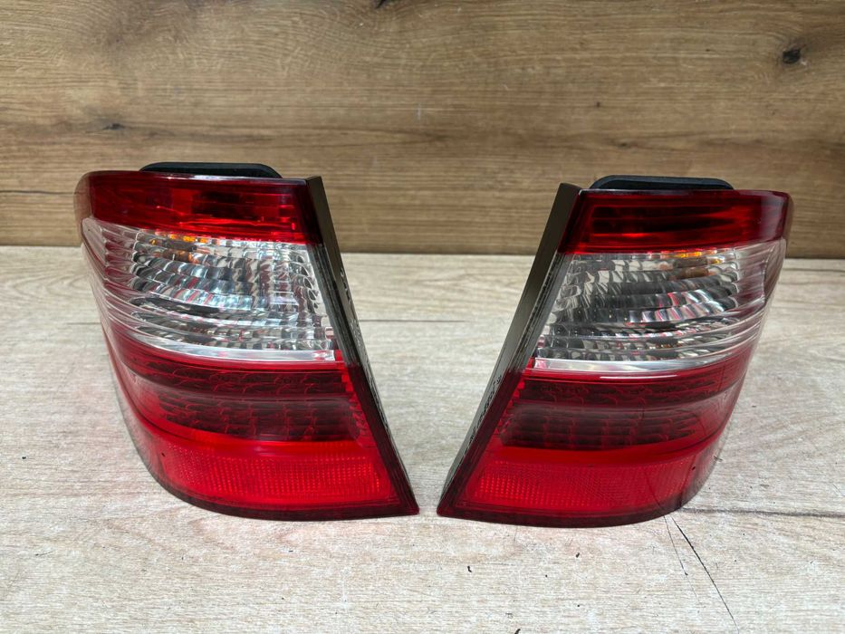 Lampa tylna lewa prawa Mercedes W211 kombi Avangarde