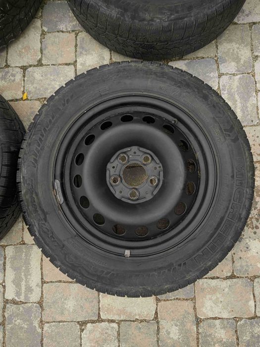 Koła felgi stalowe 16 Mercedes w447 Vito opony Zimowe Michelin