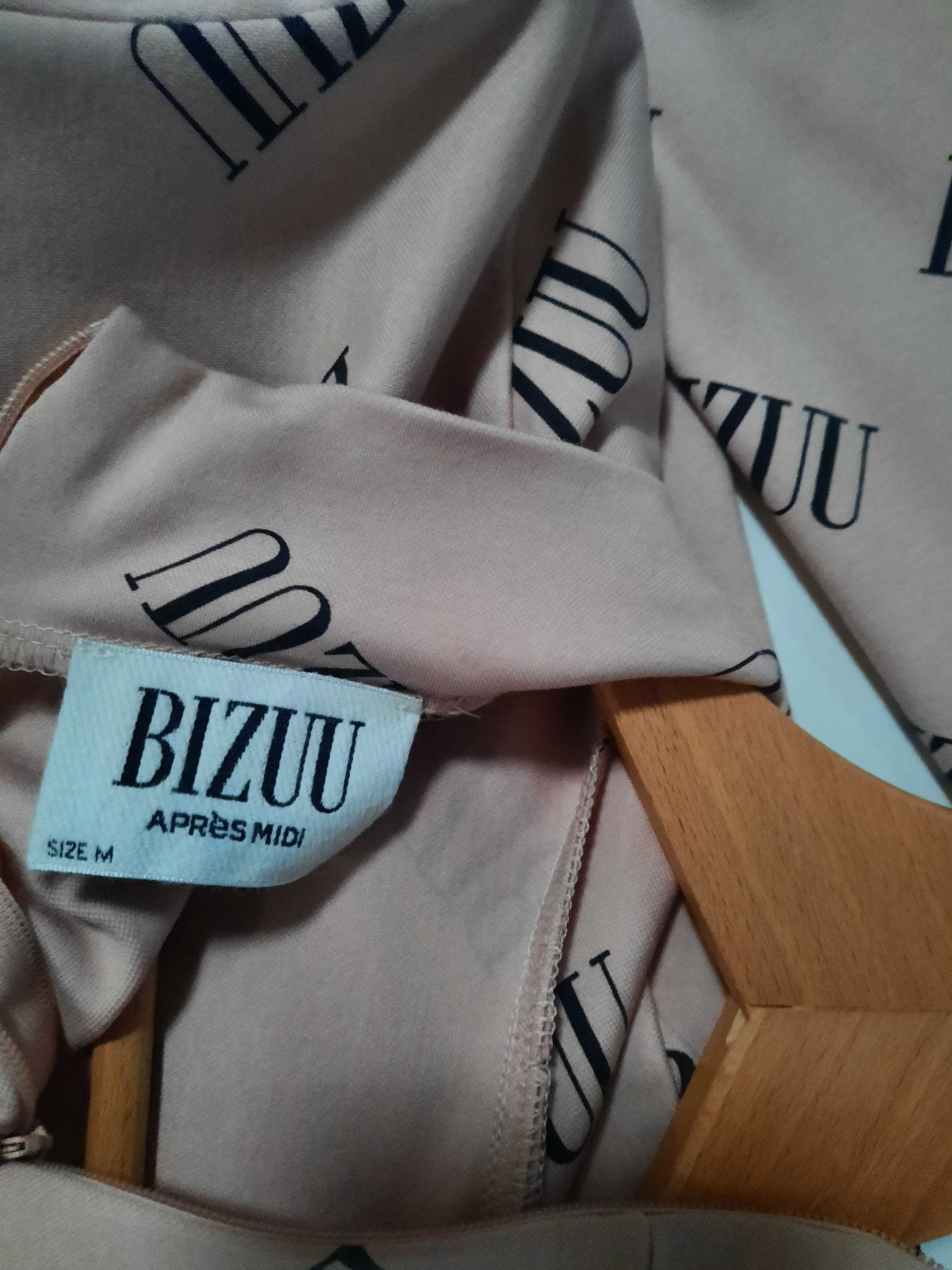 Sukienka Bizuu z napisami