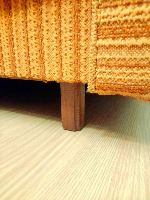 Sofá Cama e Cadeirões Vintage