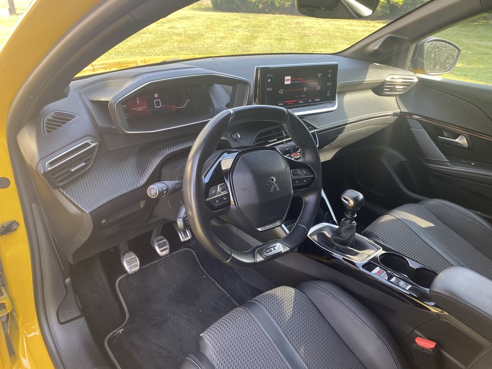 Peugeot 208 GT line
