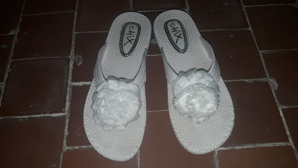 Женские шлёпанцы