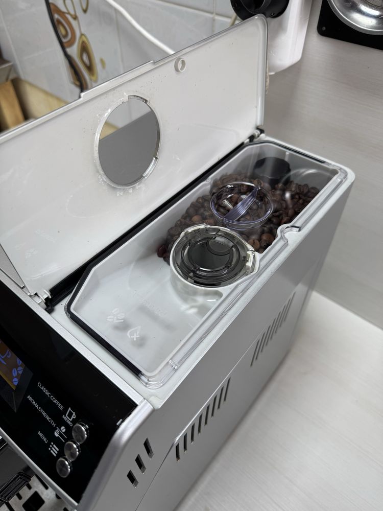 кавоварка зернова Saeco Philips Minuto cappuchino подарунок