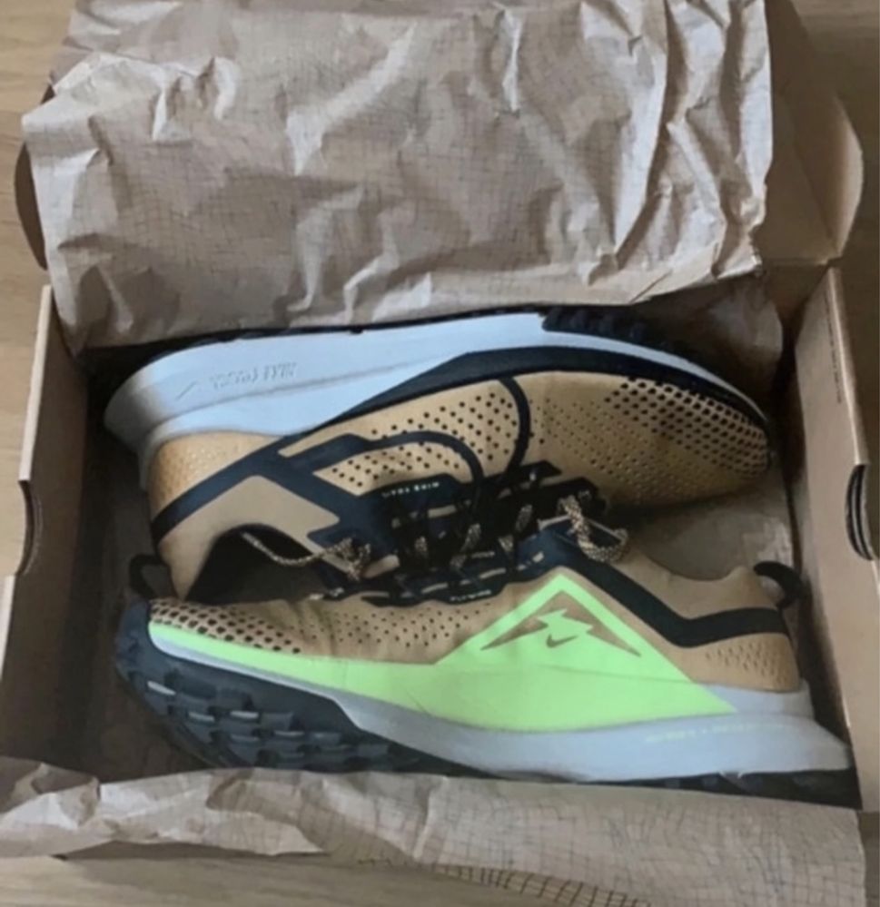 Saoatilhas de Trail Nike Air Zoom FlyWire Pegasus Trail 4 React