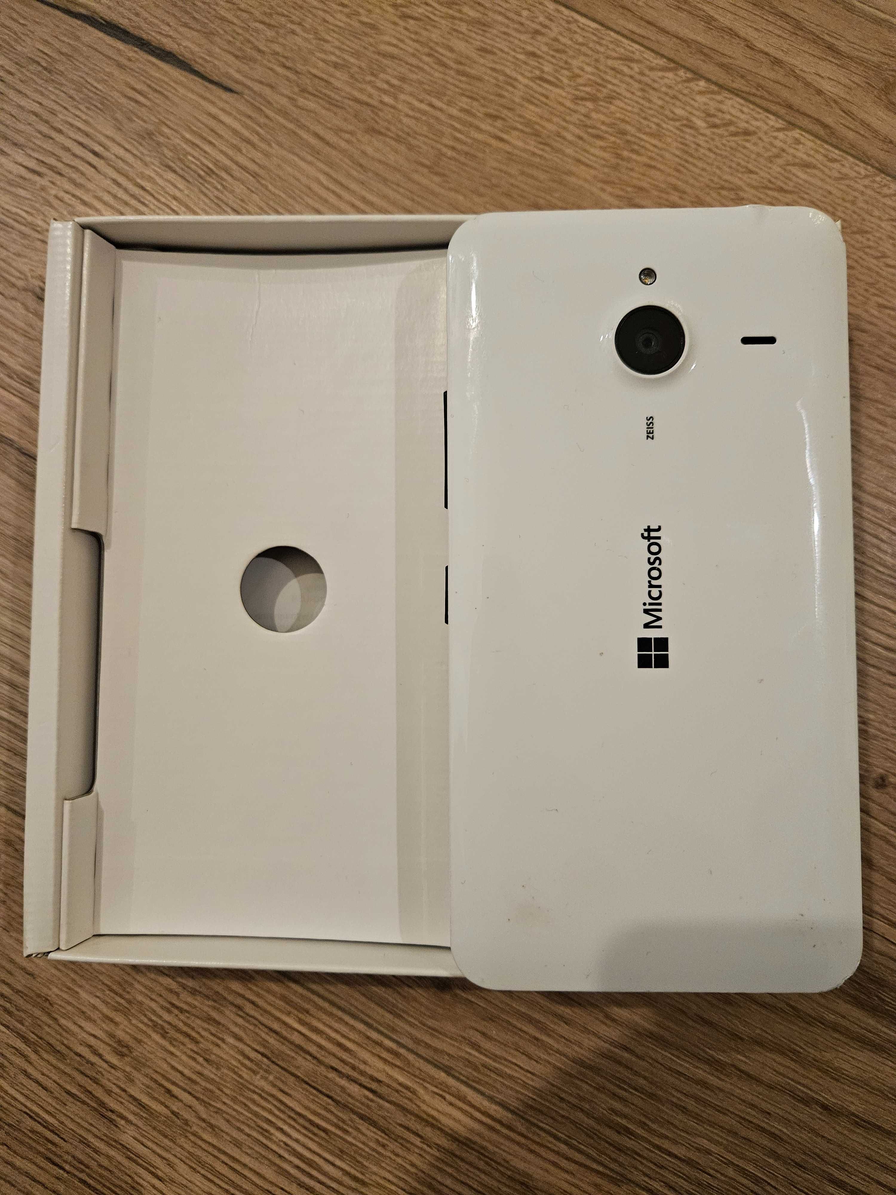 Smartfon Microsoft Lumia 640XL