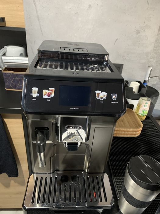 Кофемашина DeLonghi Eletta Explore