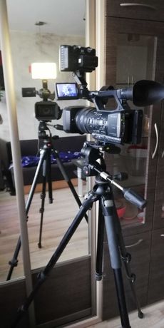 Kamera Sony ax2000 e - pełny zestaw do filmowania. Statyw Monfrotto.