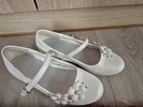 Buty na obcasie 29r