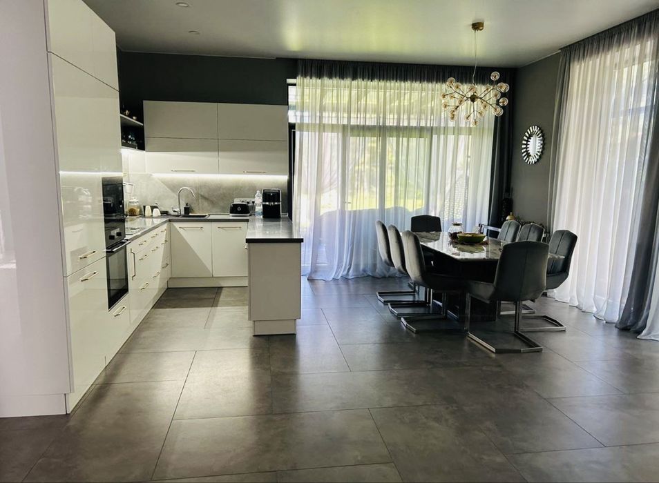 Продажа дома Обуховка новострой Лес Река