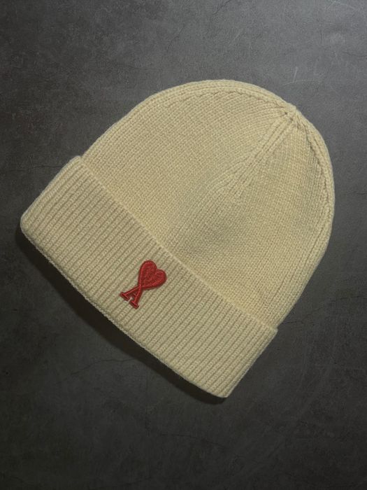 Шапка молочная ami шапка ami шапка ami paris  шапка ами чорная