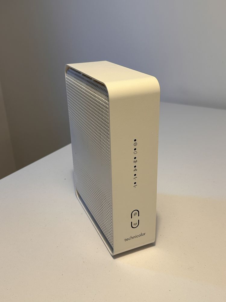 Modem kablowy TECHNICOLOR CGA2121