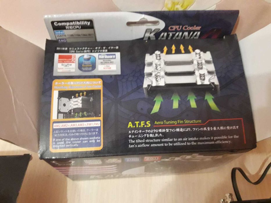 Процесор AMD FX 8350 AM3+ с системой охлаждения.