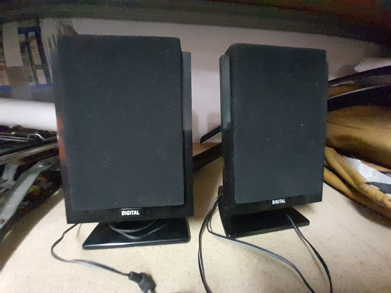 Colunas de som para various ligação