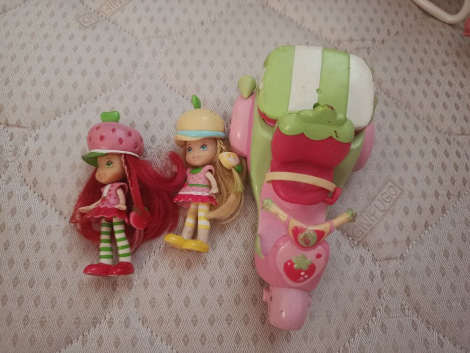 Conjunto antigo de brinquedos Moranguinho