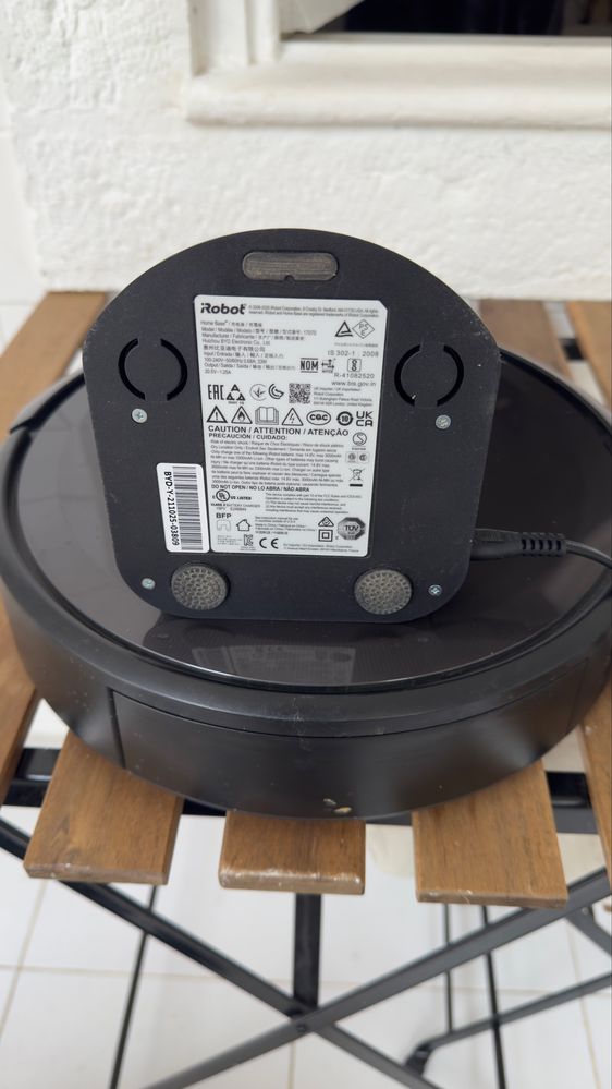 iRobot Vacuum - Roomba