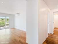 Apartamento T2 sem moveis para arrendamento na Estrela