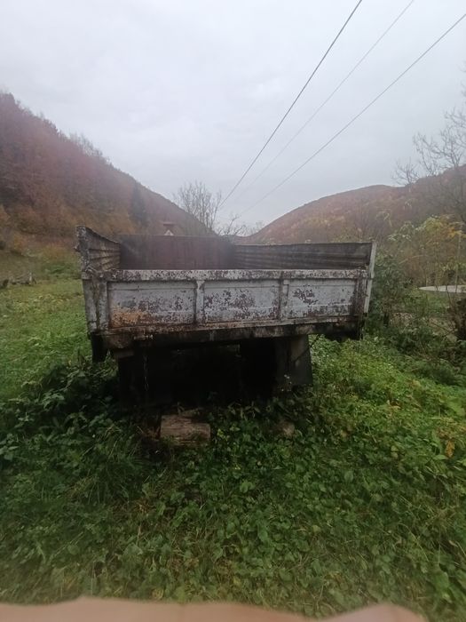 Тракторний прицеп