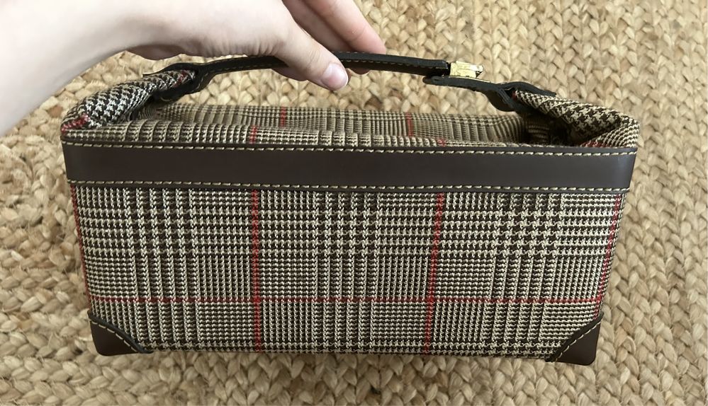 Necessaire com pega