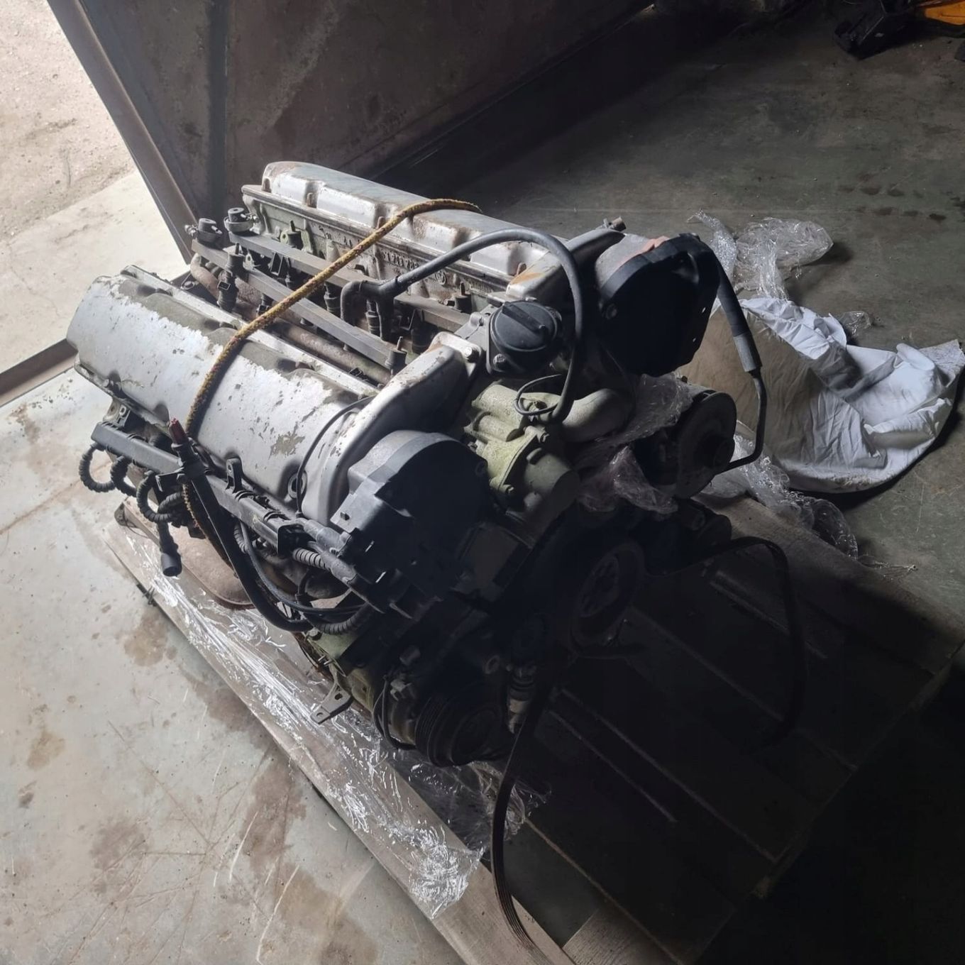 BMW E31 E32 SILNIK 5,0 V12 M70 B50