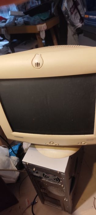 Monitor antigo Compaq Mv540
