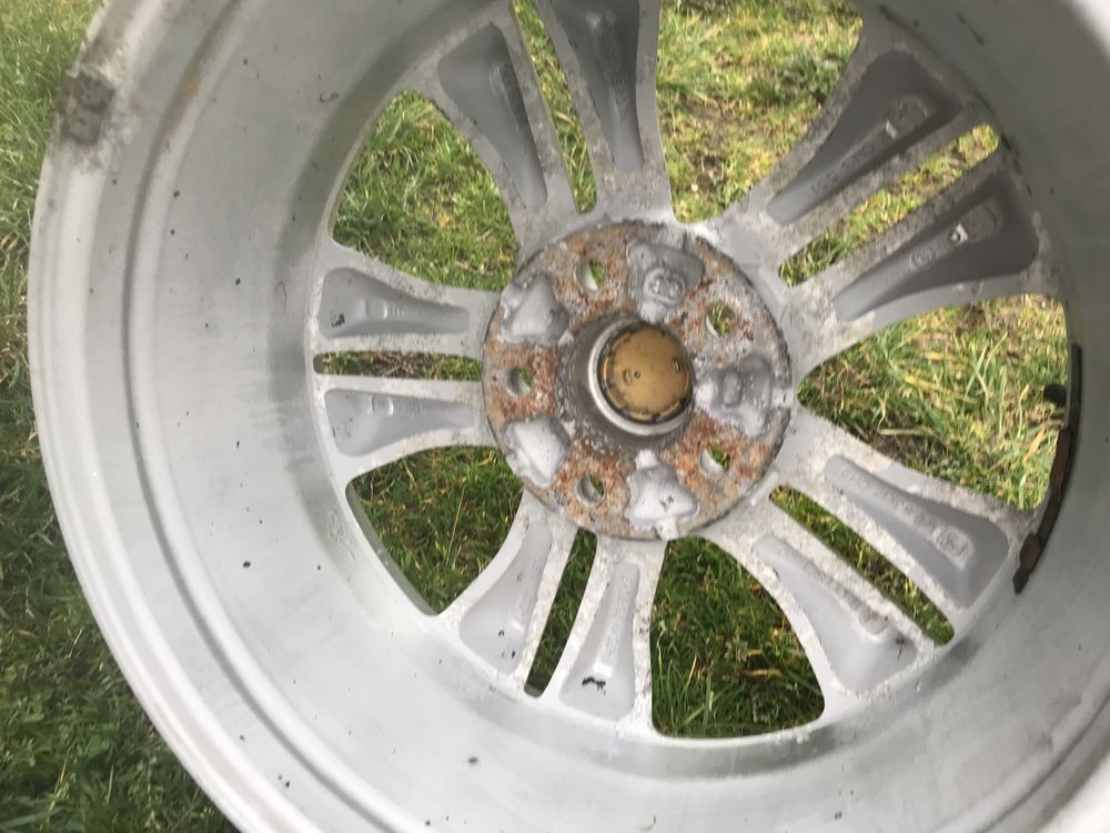 Feligi aluminowe nissan 4 sztuki 6.5 x17 5x114.3 et 40