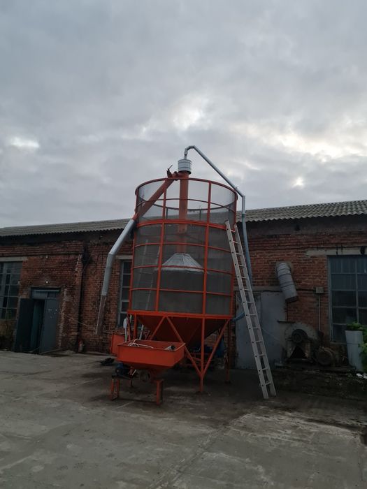 Зерносушарка бункерна мобільна. Сушка для зерна