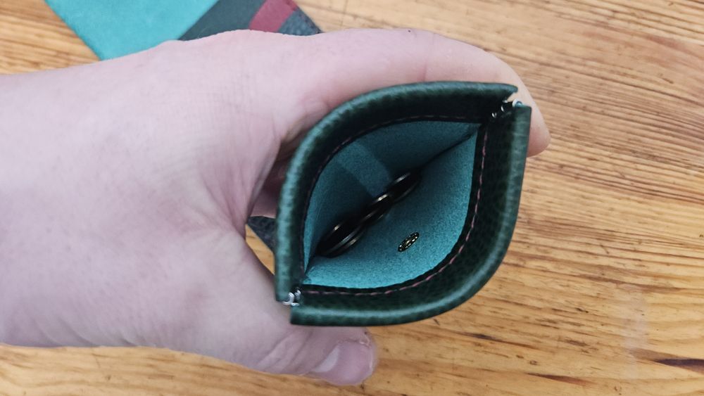 Borubar Skóroszyj - luksusowy portfel z pomysłową bilonówką