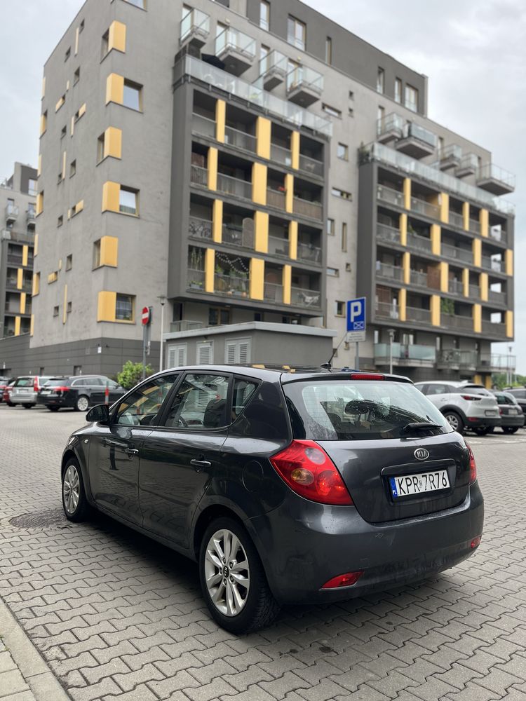 Kia ceed 1,6 2009 rok