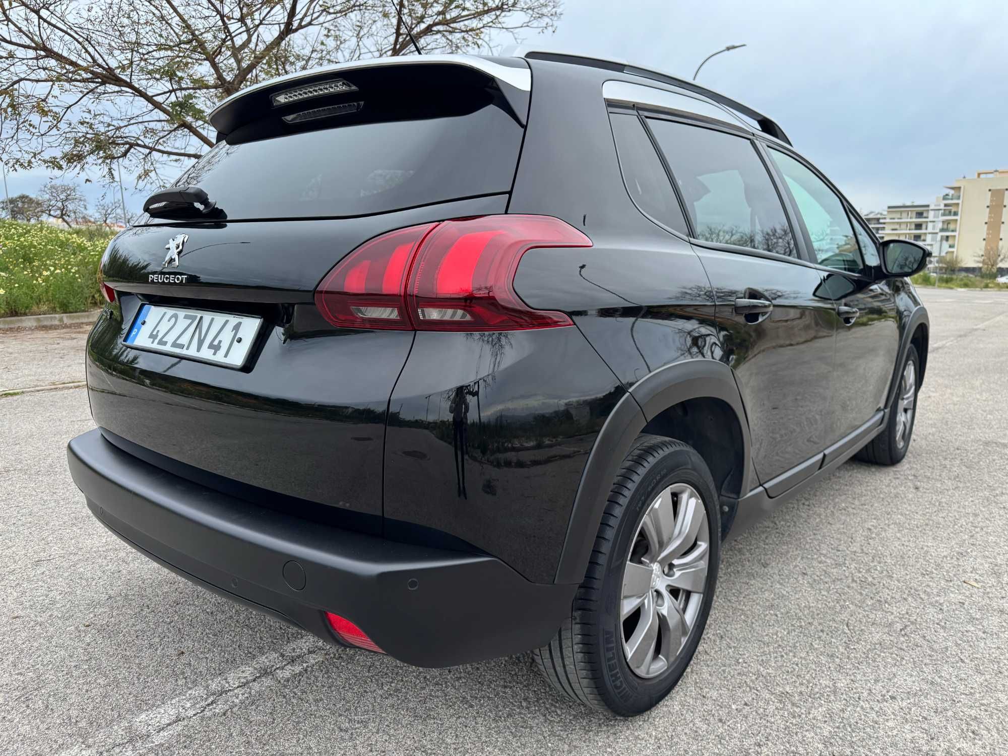 Peugeot 2008 1.2 PureTech Signature