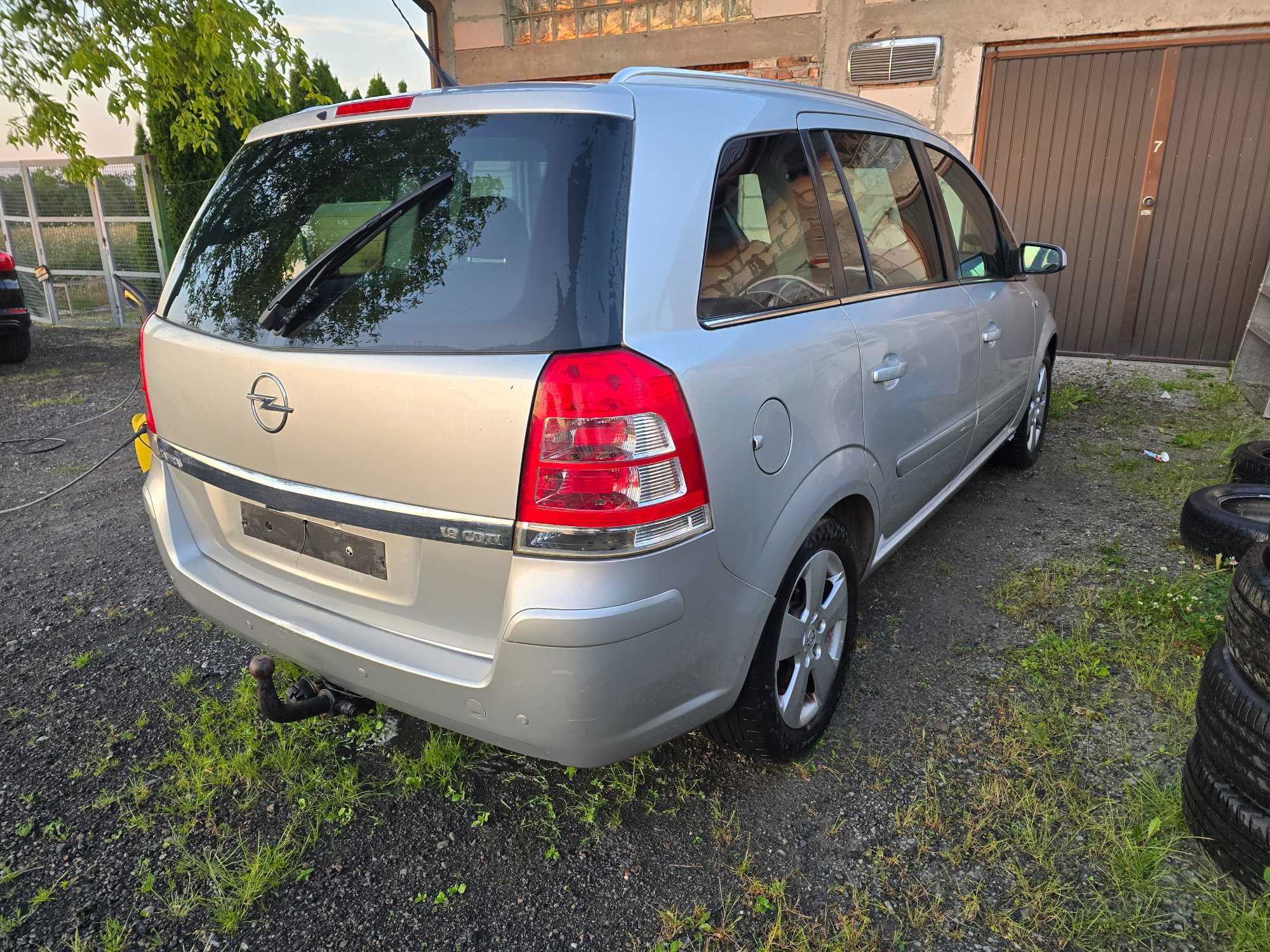 Opel Zafira 2009 r, 1,9 CDTI