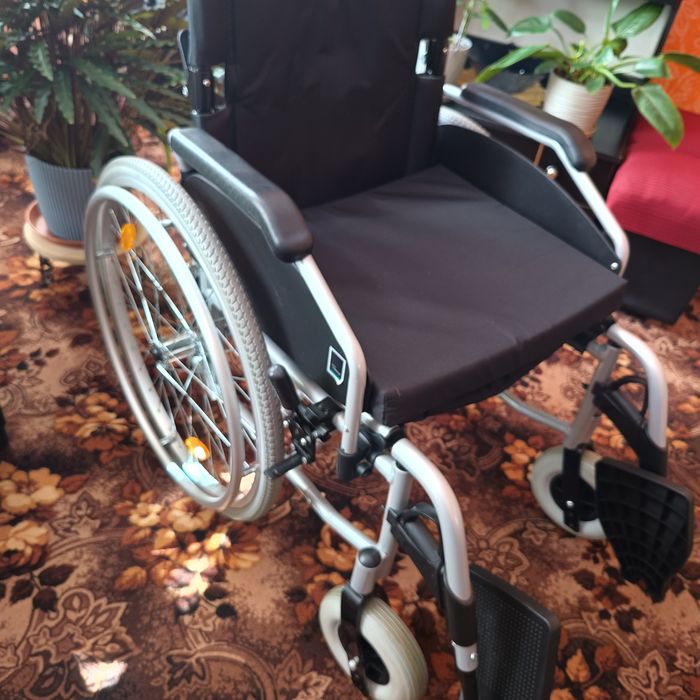 Sprzedam wózek inwalidzki ręczny aluminiowy Everyday Tim 46
