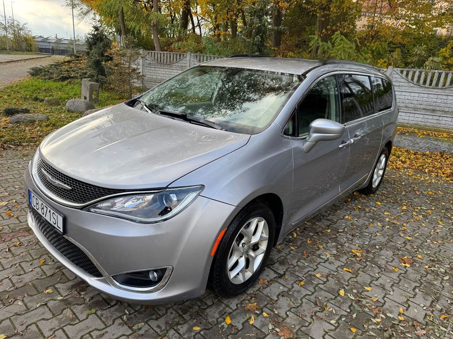 Chrysler Pacifica Bdb stan ZAMIANA pełna elektryka ledy