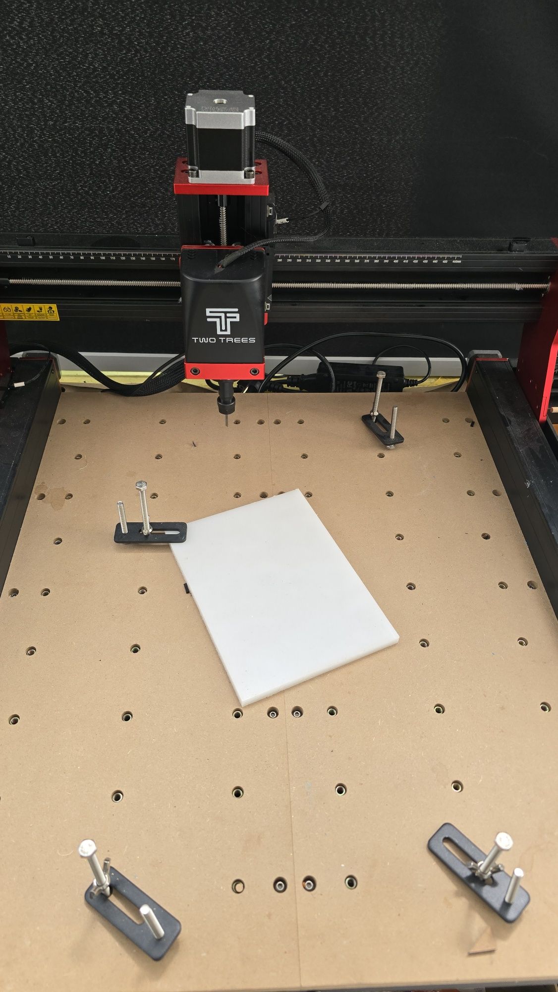 CNC Twotrees TTC-450 PRO
O Twotrees TTC-450 PRO é um router CNC altame