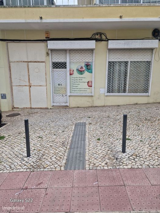 Armazém, Loja e Escritórios 347 m2 - Licença Industria e Comércio