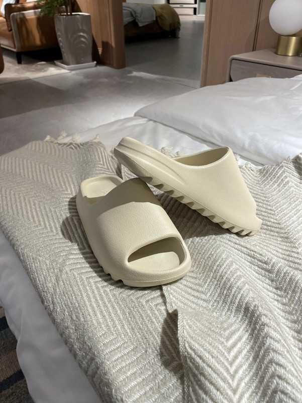 Bone\Yeezy Slide*adidas nowy UnisexTrampki.44