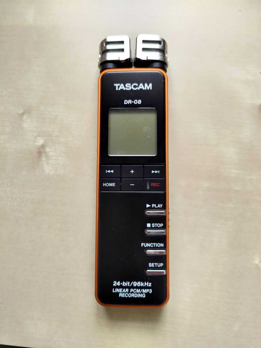 Rejestrator dźwięku dyktafon Tascam DR-08