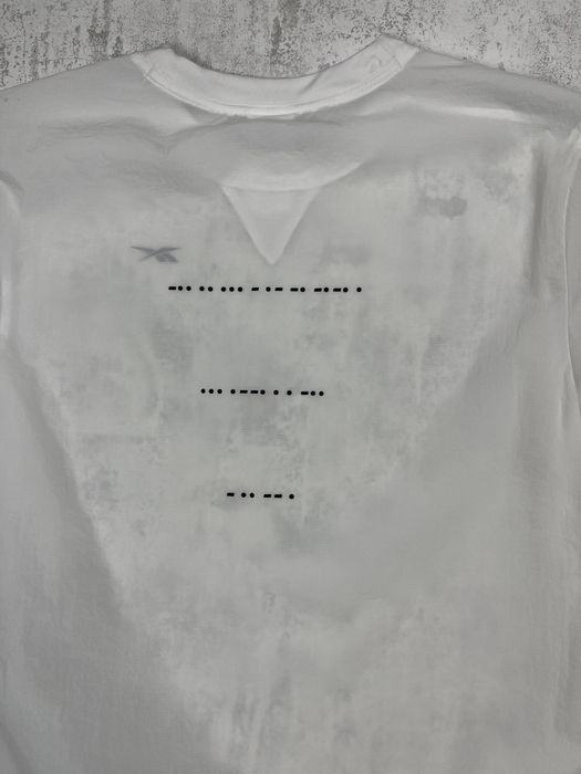 Reebok Night Run Woven Tee: ультралегка, світловідбивна, для бігу