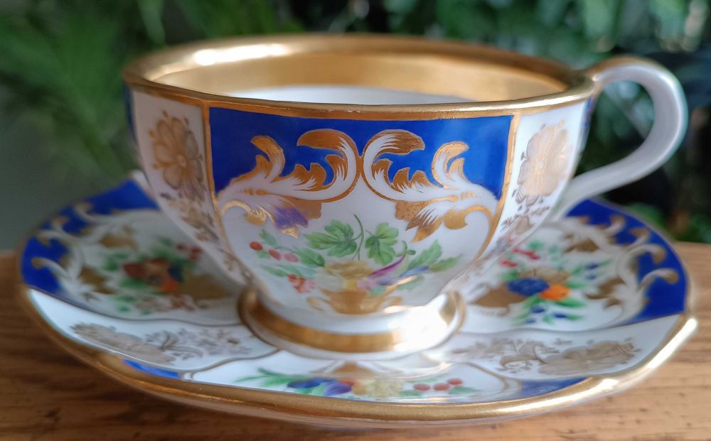 Porcelanowe duo do herbaty (filiżanka i spodek) - Cesarski Wiedeń.