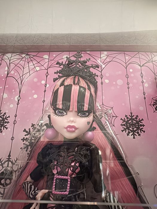 Lalka Monster High Howliday Draculaura
