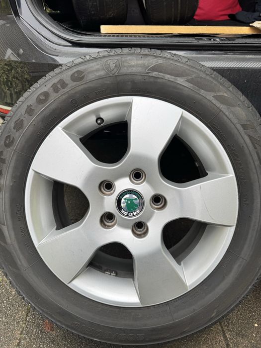 Продам диски з резиною на Skoda  205/60/15